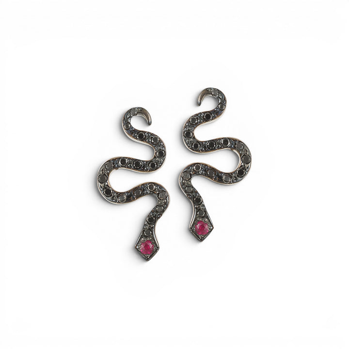 Little Snake Stud Black Diamond Ruby