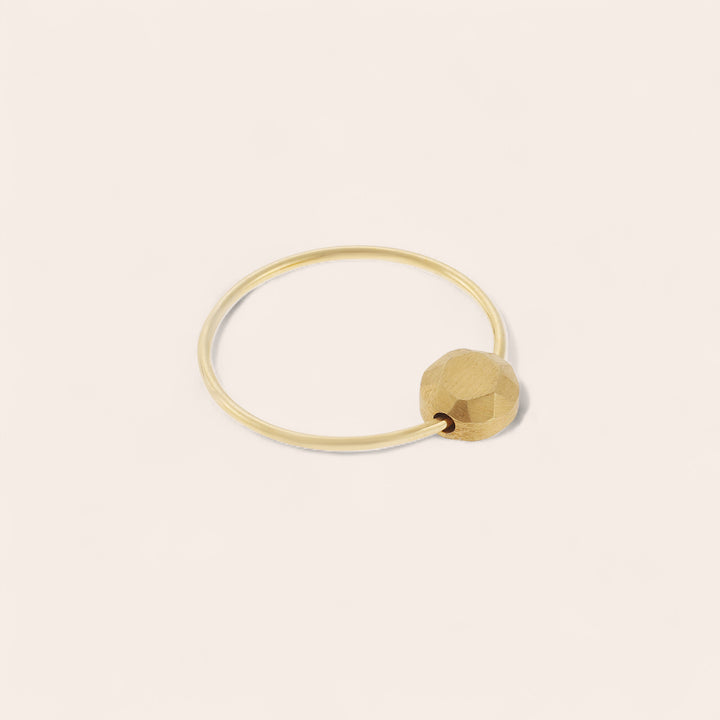 9k Gold Gem Ring