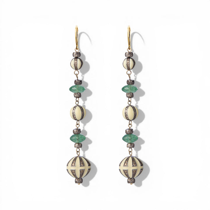 Globetrotter Caravan Blanc Earrings