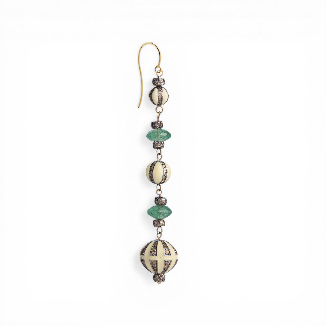 Globetrotter Caravan Blanc Earrings