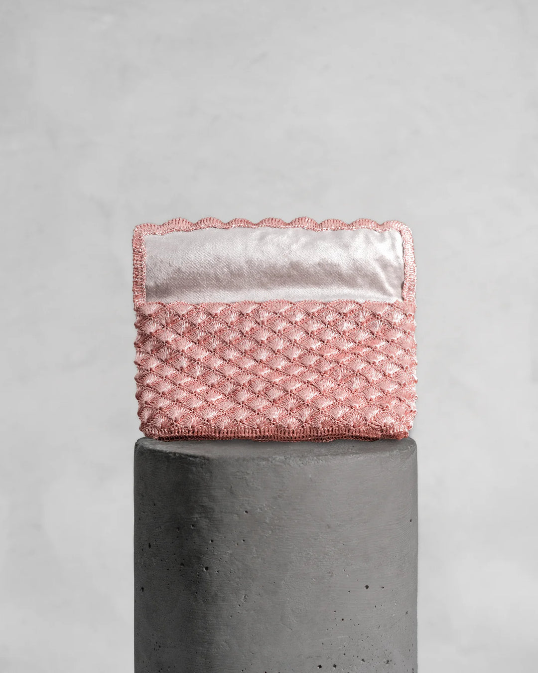 Seashell Clutch Rose