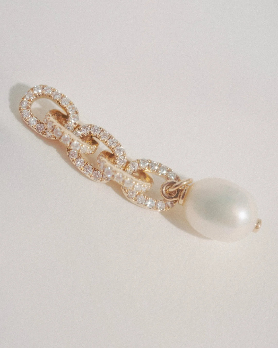 Era Pearl Pendant