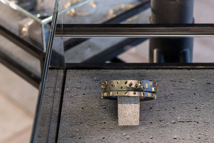 Baguette Sprinkles Medium Titan Cuff BD - TITANIUM - Ileana Makri