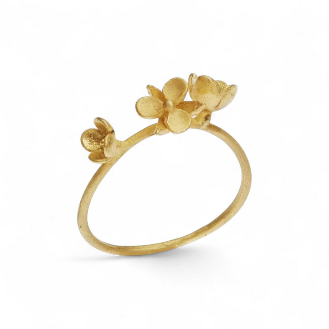 Blooming 3 Flower Ring