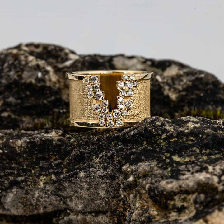 Broken Earth Ring - Alkemeya - Ileana Makri