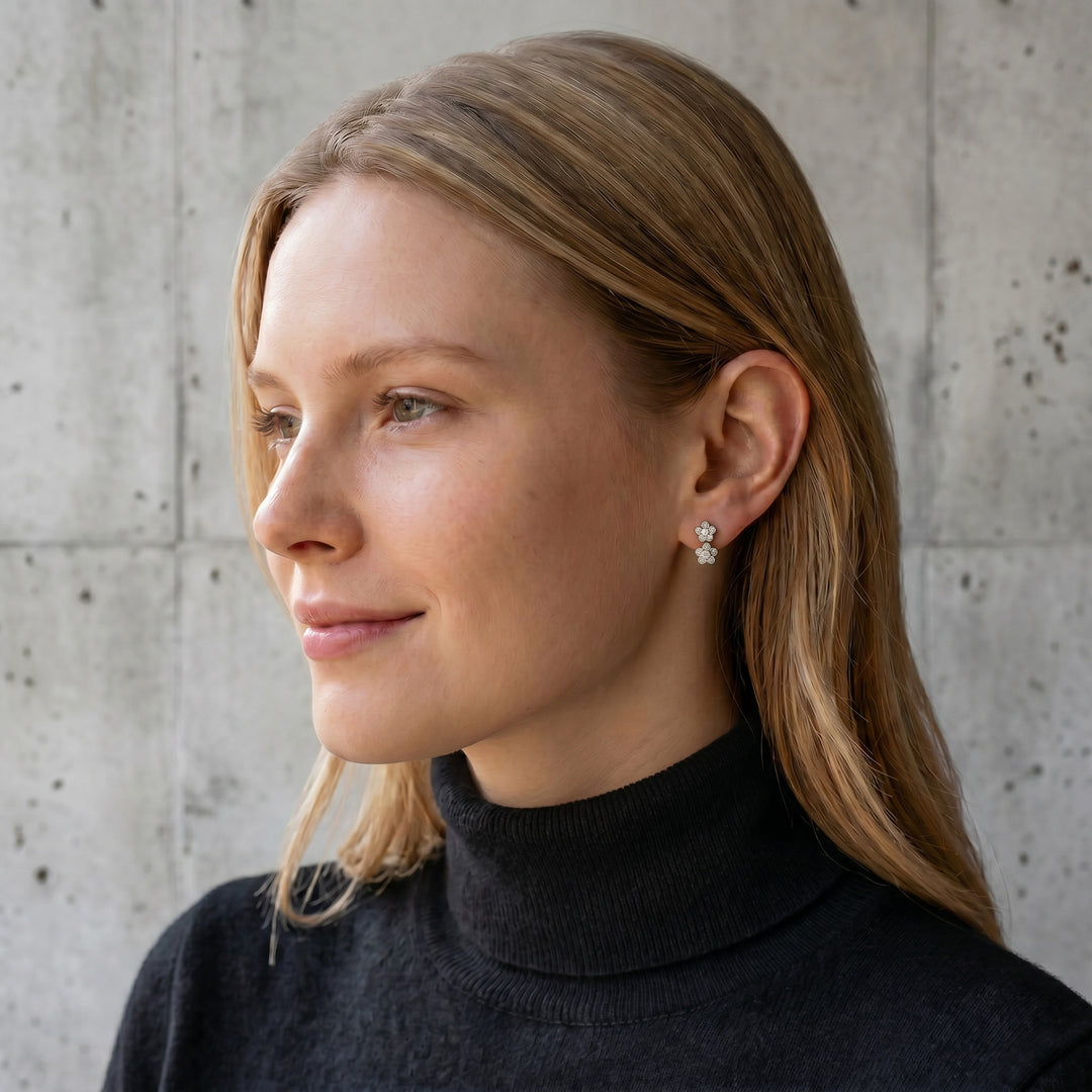 Daisy Duo Flower Earrings in White Gold