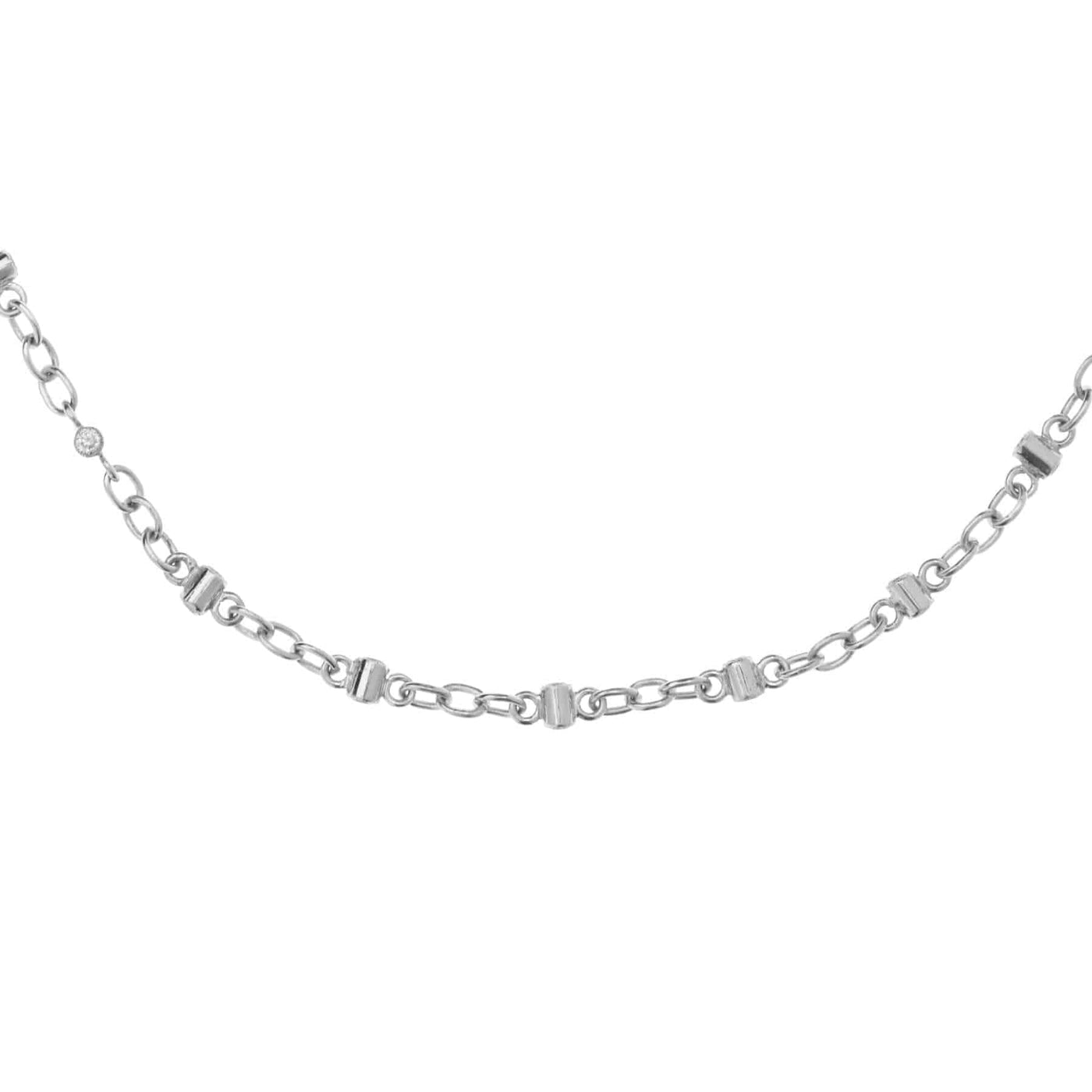 Seamless Oblong Single Diamond Link Necklace