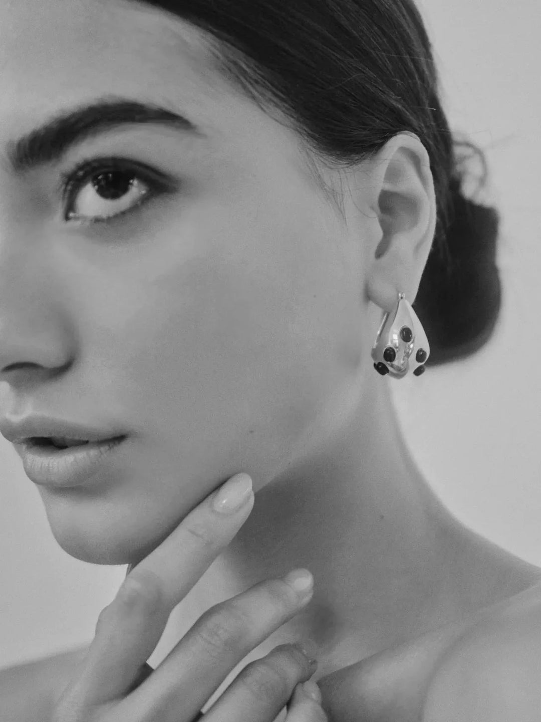 Inlaid Cabochon Jade Teardrop Hoops - Eddie Borgo - Ileana Makri