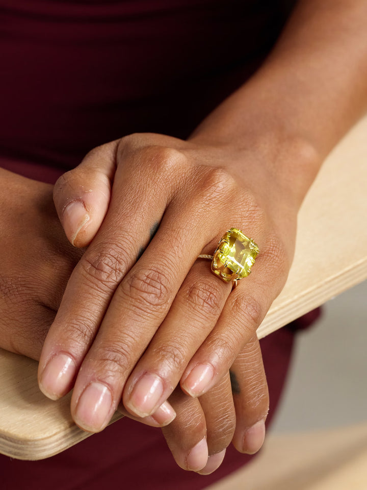 Oblong Crown Solitaire Lemon Topaz