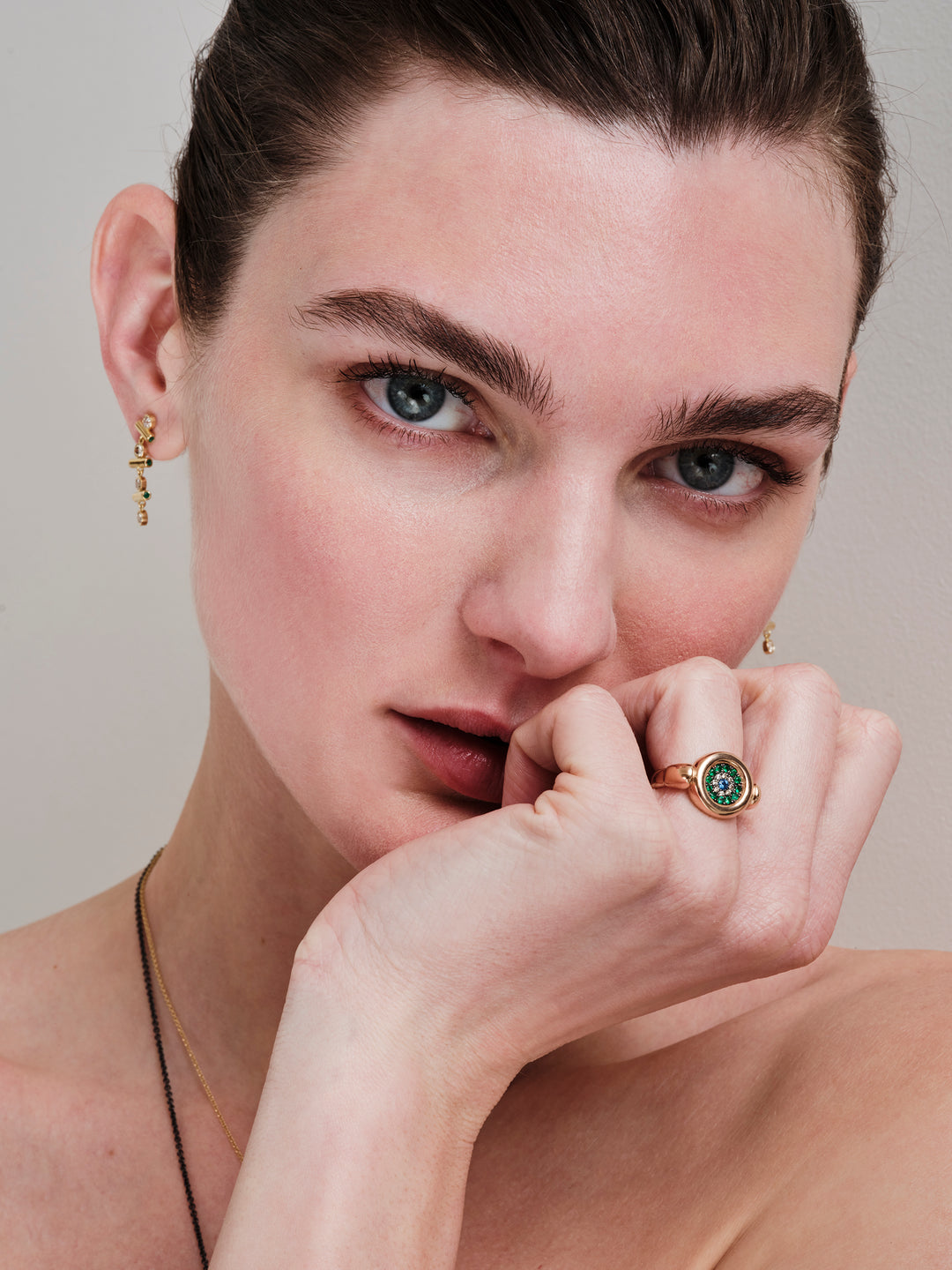 Round Eye Ring — Champagne Diamonds, Emeralds & Sapphire