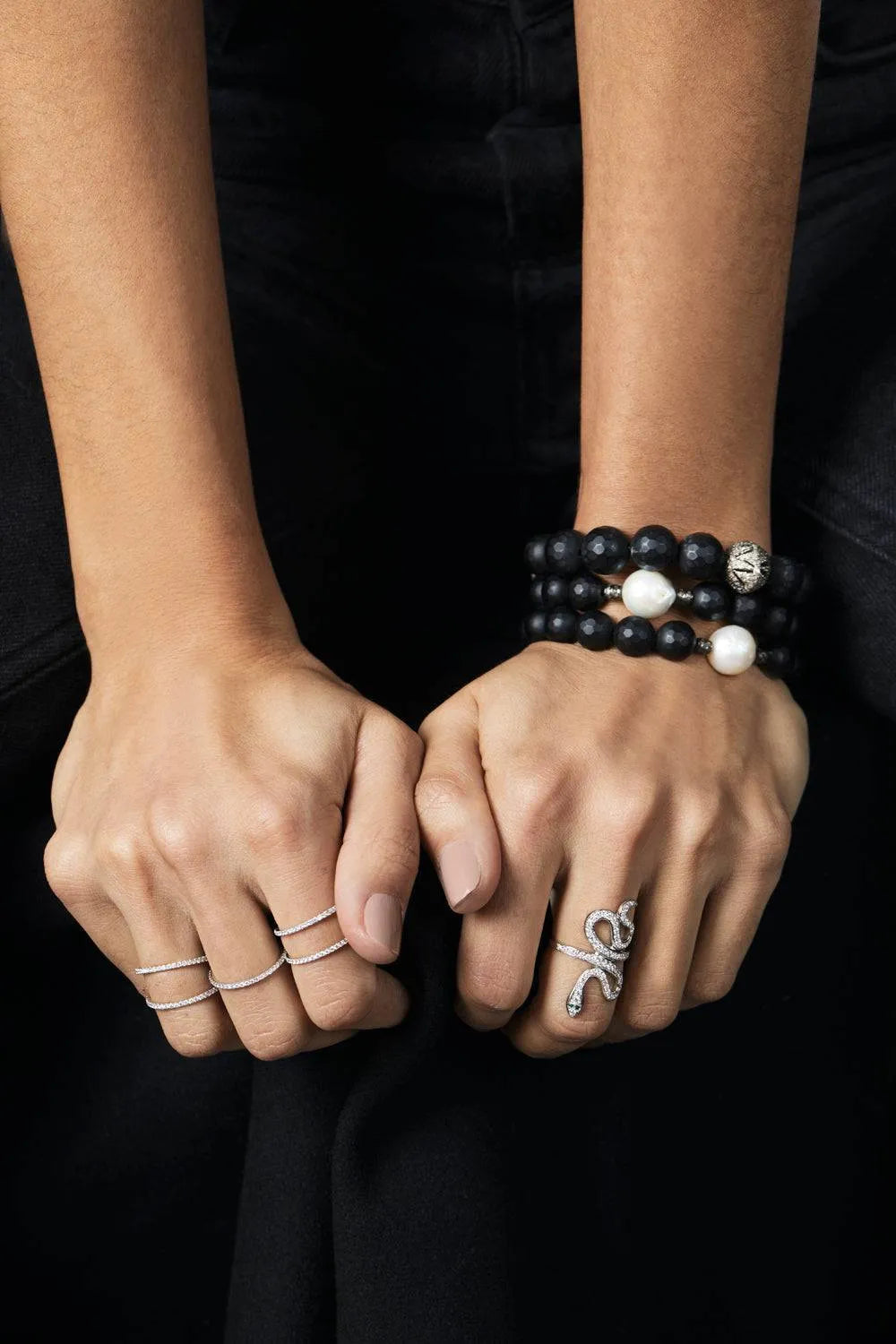 Onyx & White Pearl Bracelet 44 - Globetrotter - Ileana Makri store