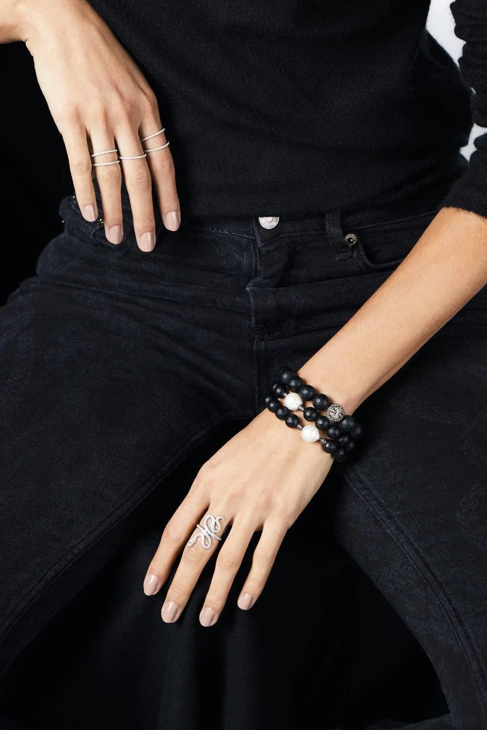 Onyx & White Pearl Bracelet 44 - Globetrotter - Ileana Makri