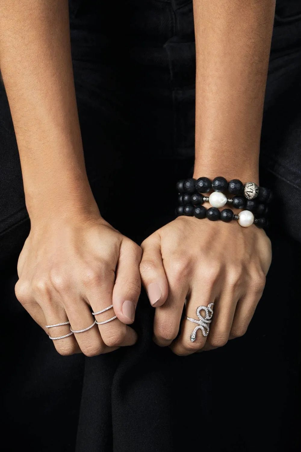 Onyx & White Pearl Bracelet 44 - Globetrotter - Ileana Makri