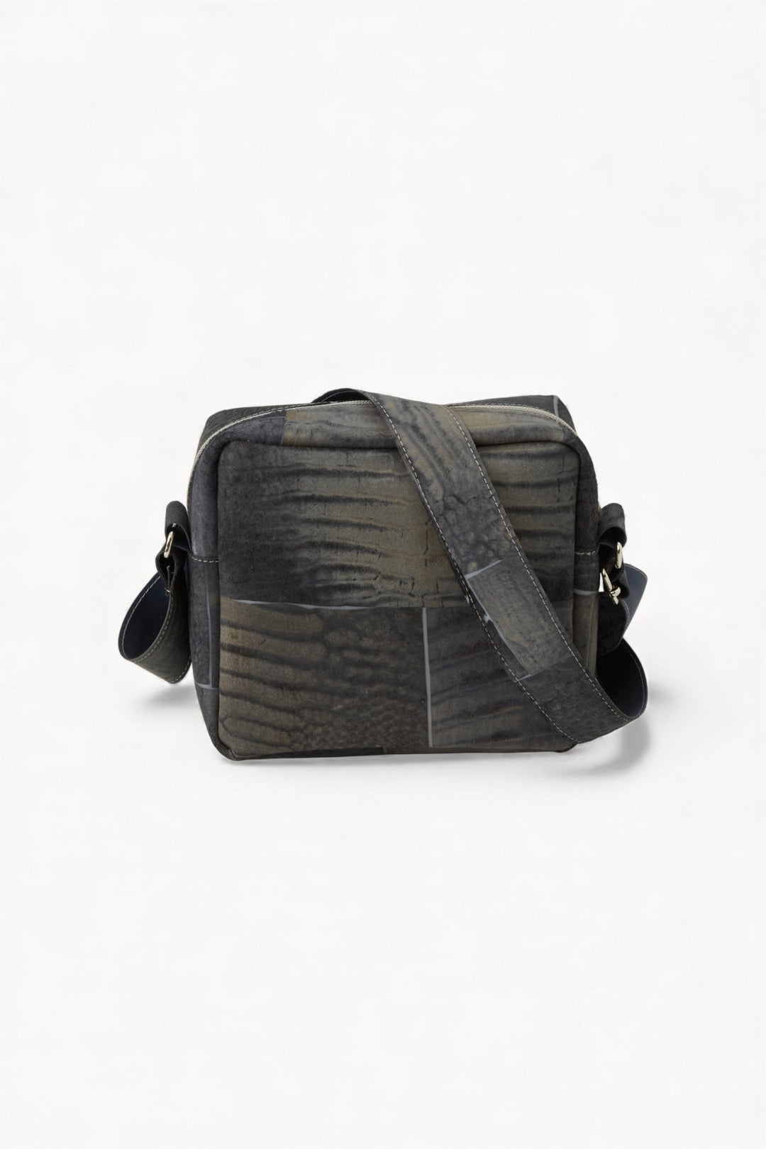 Raw Leather Grey Cube Pocket Bag - Luisa Cevese Riedizioni - Ileana Makri
